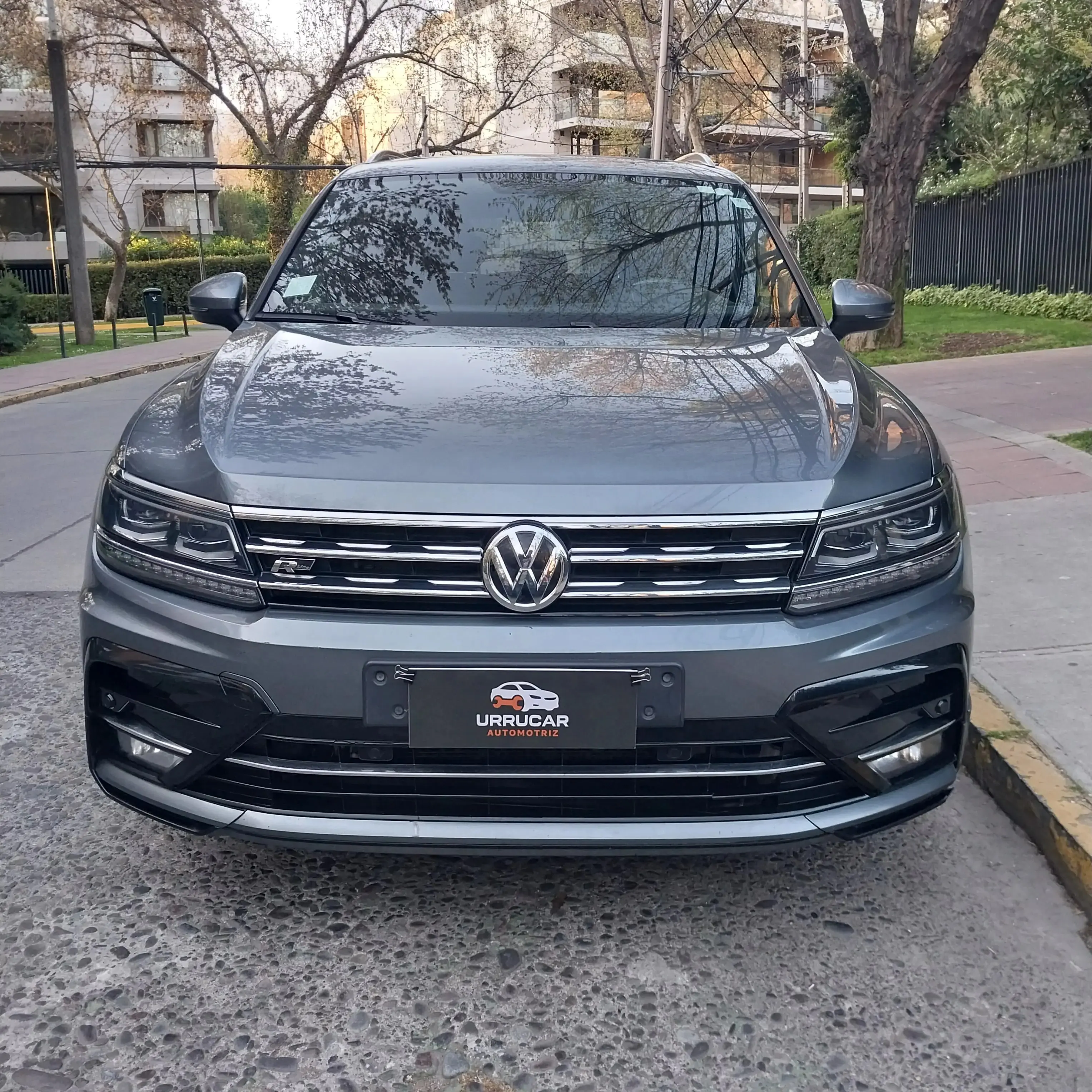 Volkswagen Tiguan 2.0 TSI R-Line 4Motion